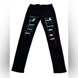 KDNK 1141411 men’s skinny distressed‎ ripped multi patch jeans size 32